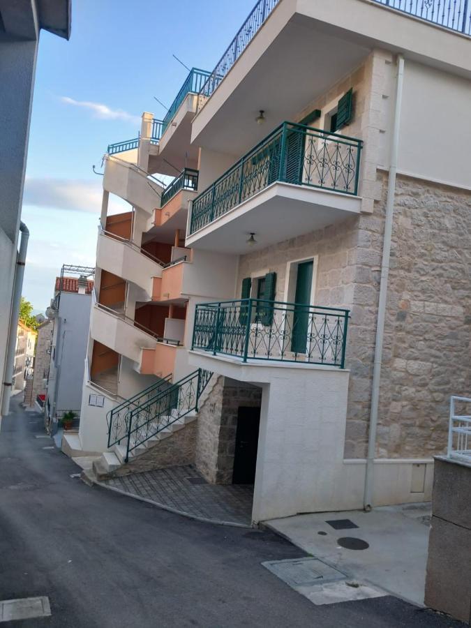 Apartmani Patrick Baška Voda Buitenkant foto