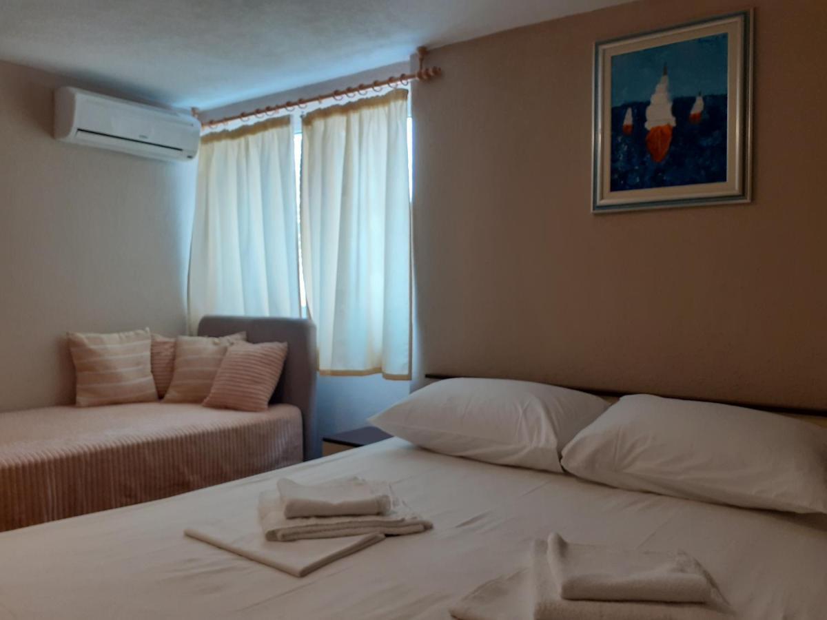 Apartmani Patrick Baška Voda Buitenkant foto