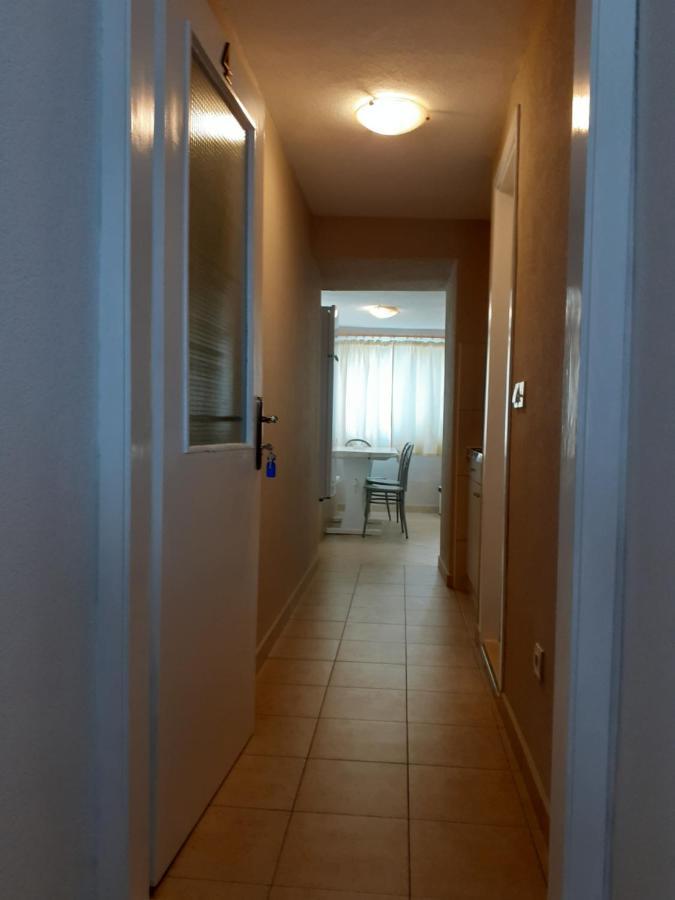 Apartmani Patrick Baška Voda Buitenkant foto